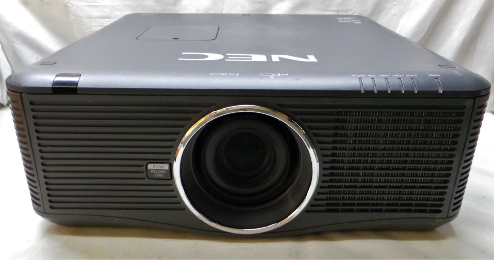 NEC NP-PX750U HD PROJECTOR - 2