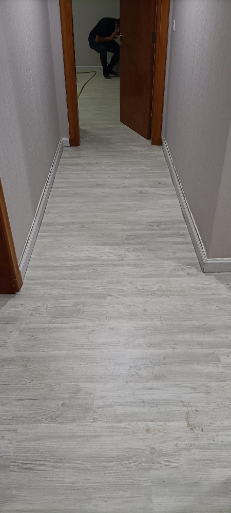 8mm laminate wooden flooring - 12