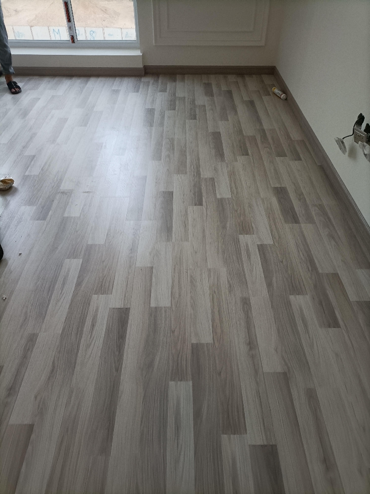 8mm laminate wooden flooring - 5