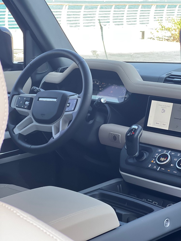 Land Rover Defender  - 7