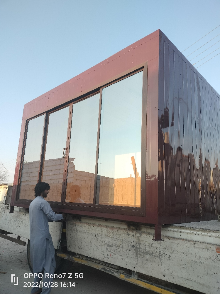 new photo cab in parcel 70408520 - 4