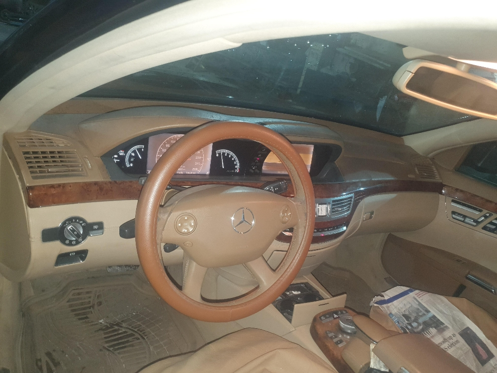 للبيع قطع غيارفقط مرسيدس اس 350 - 2