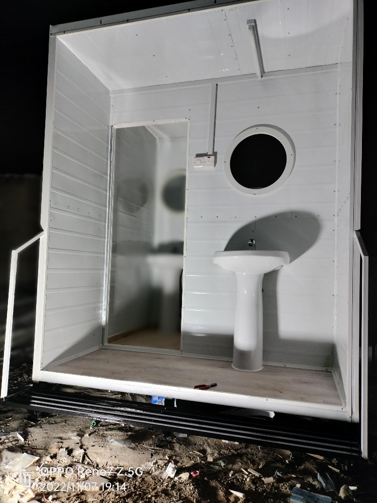 new toilet parcel 70408520 - 4