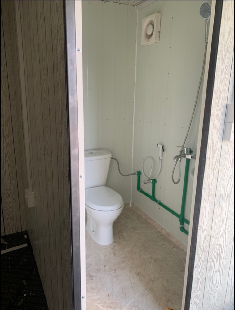 Caravan, Toilet, Cabin & Kitchen - 4