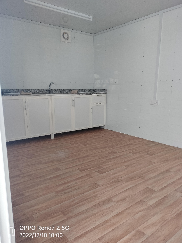 new new kitchen parcel 70408520 - 4
