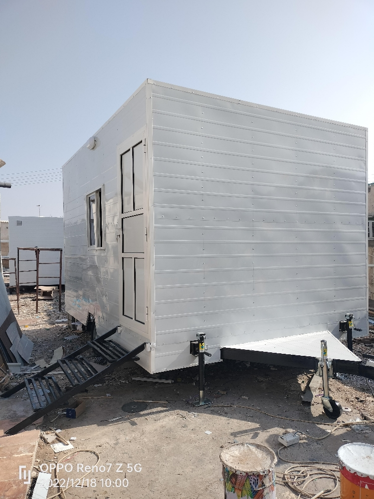 new new kitchen parcel 70408520 - 3