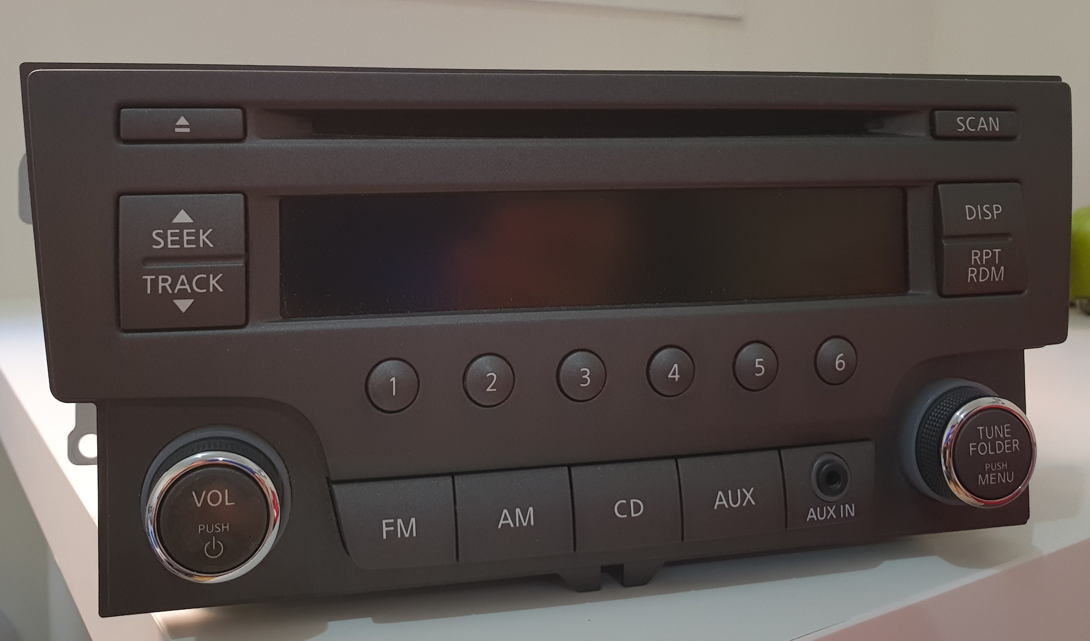 Nissan Sentra Radio - 1