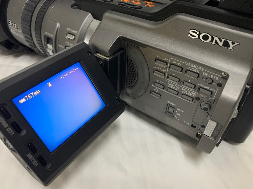 SONY DCR-VX2100 3CCD MiniDV - 14
