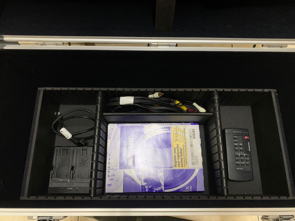 SONY DCR-VX2100 3CCD MiniDV - 11