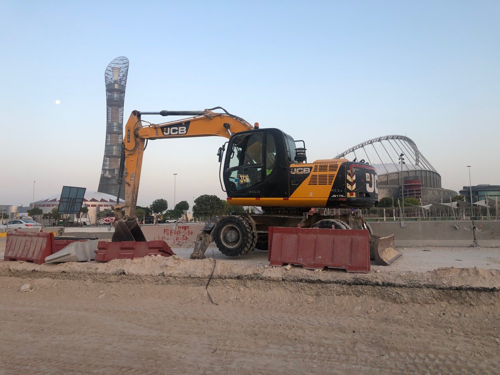 ايجار حفاره تاير ٢٠ طن - 4