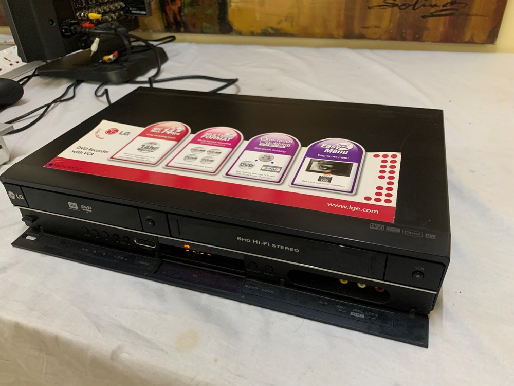 RC 388 LG VHS AND DVD - 6