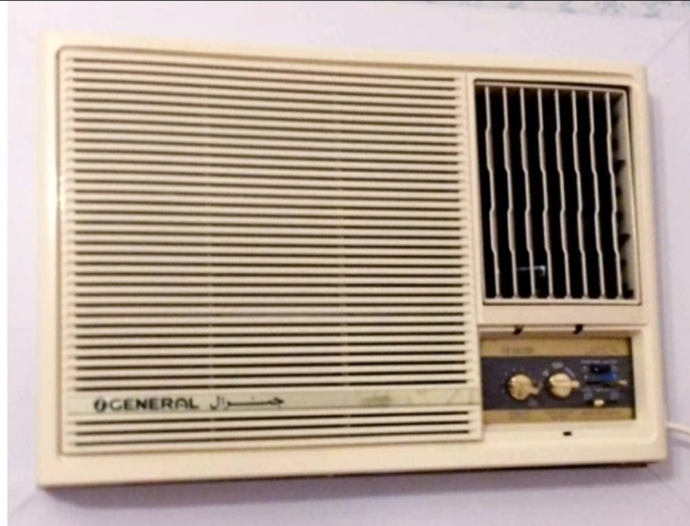 GENERAL AC 2TON FOR SALE. - 1