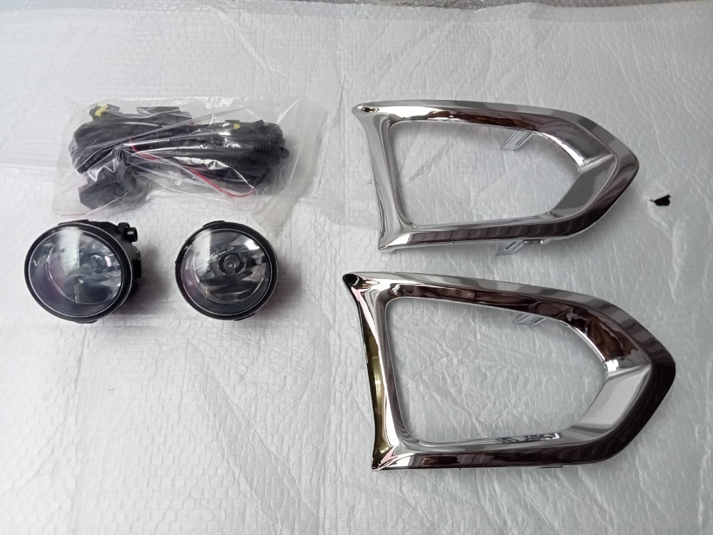 Nissan Patrol fog light - 1