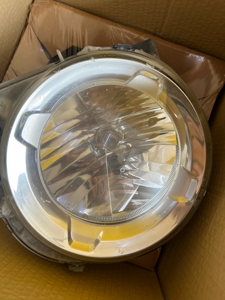 jeep headlight original           - 1