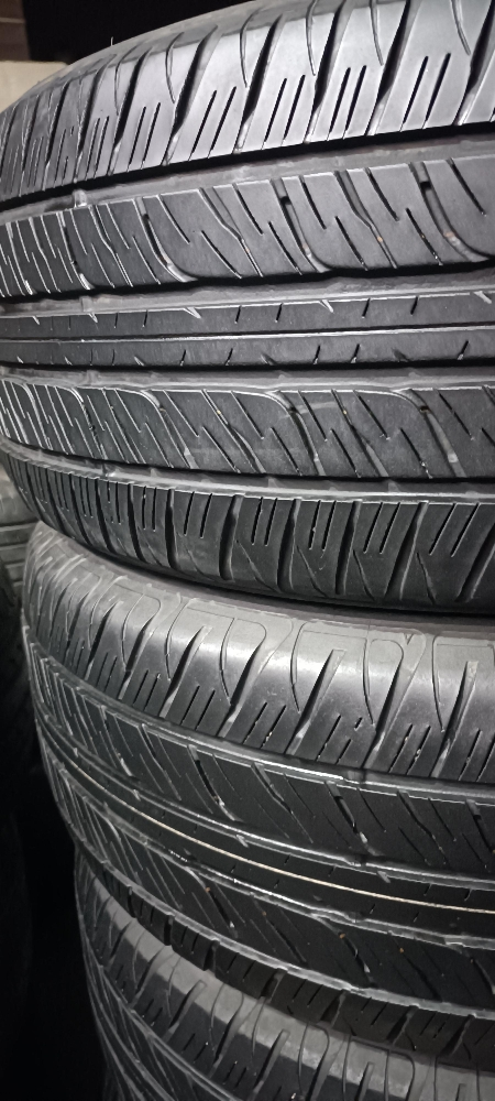 285/50/20"Dunlop tyre - 1