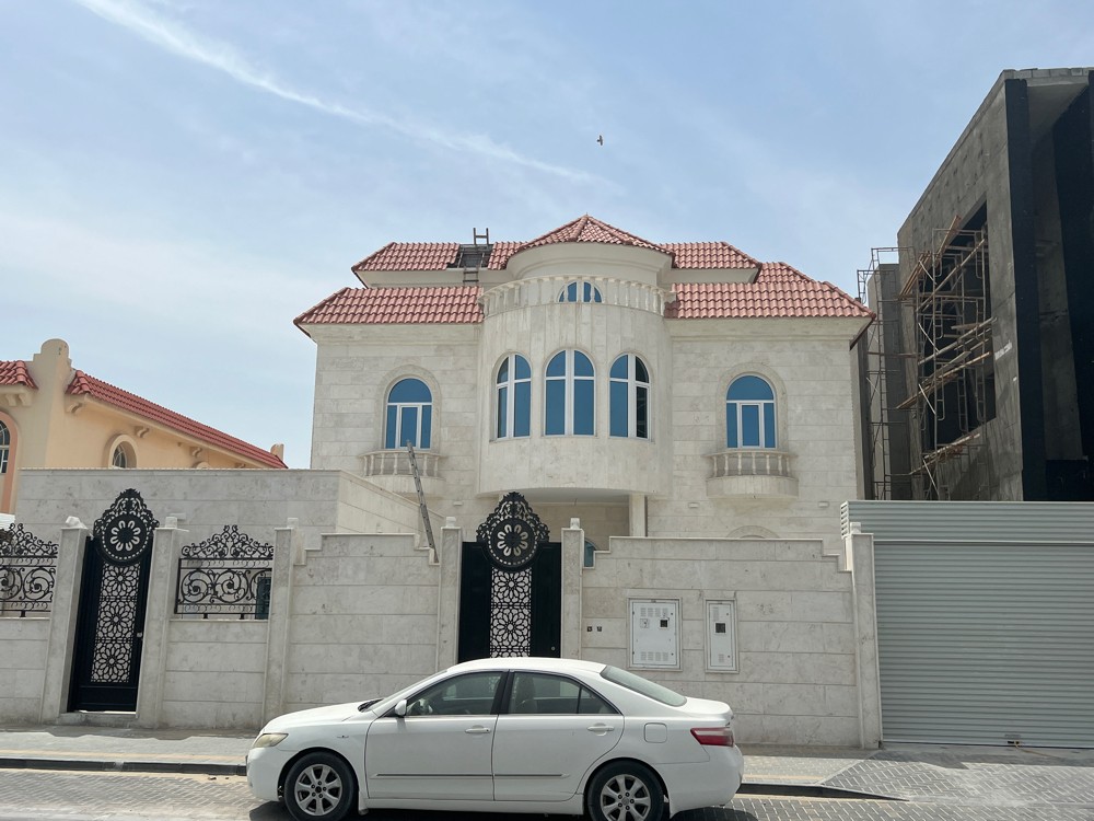 فيلا للبيع بالدحيل فخمه فاخرة - 1