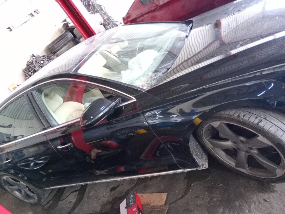 AUDI A8 2013 - 2