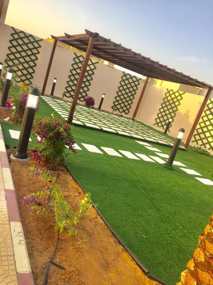 الجالسات - 12