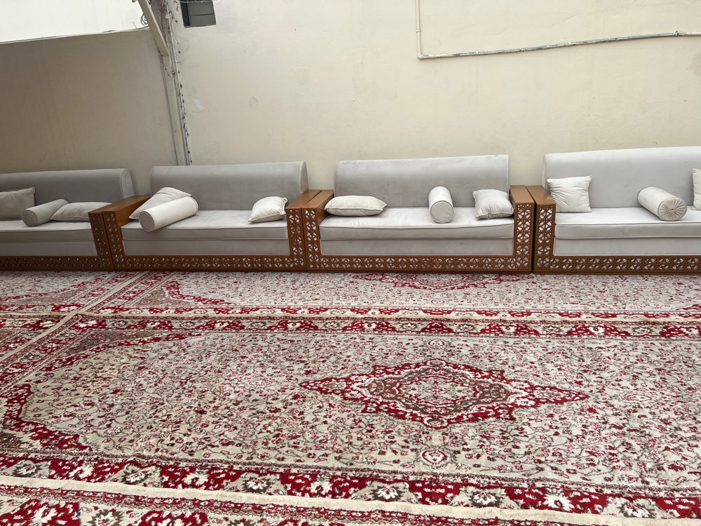 كنب ابيض وشمواه للايجار  - 5