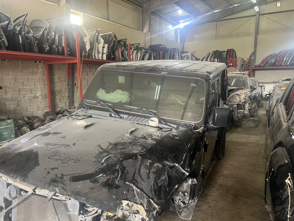 jeep wrangler  - 3