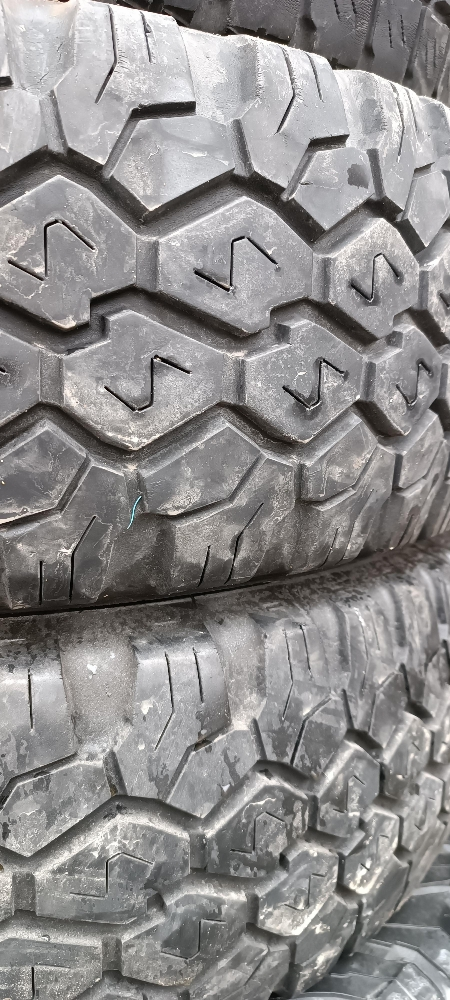 245/75/17"dunlop tyre - 2