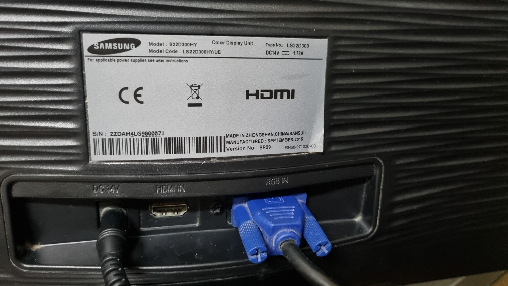 22" Samsung Monitor S22D300HY - 3