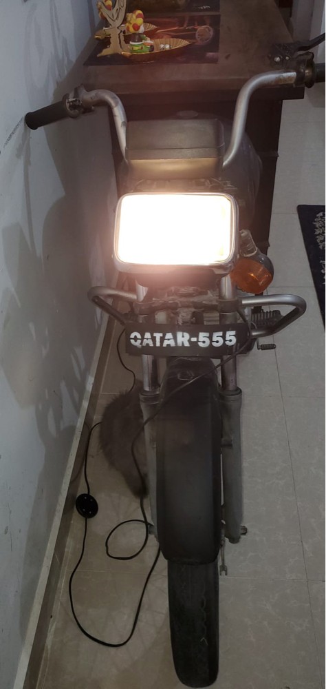 Cafe Corner motorcycle half real - 2