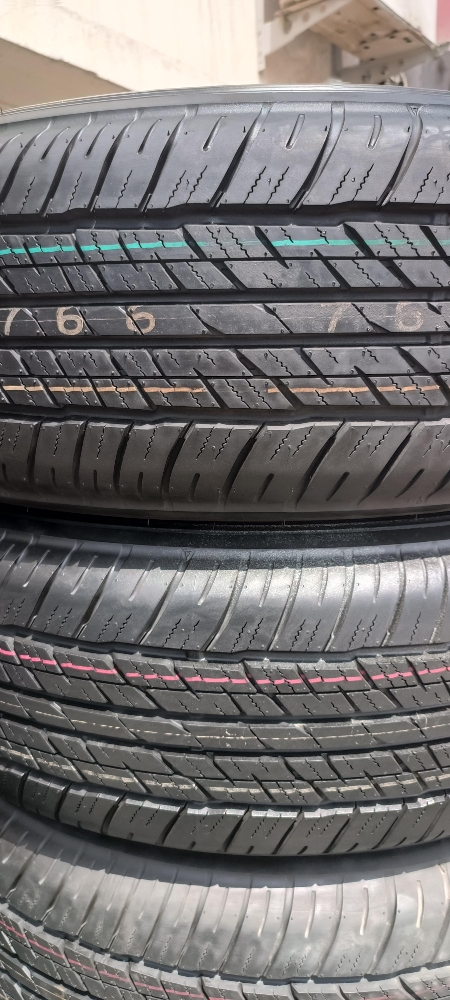 265/70/18"Dunlop tyre - 1