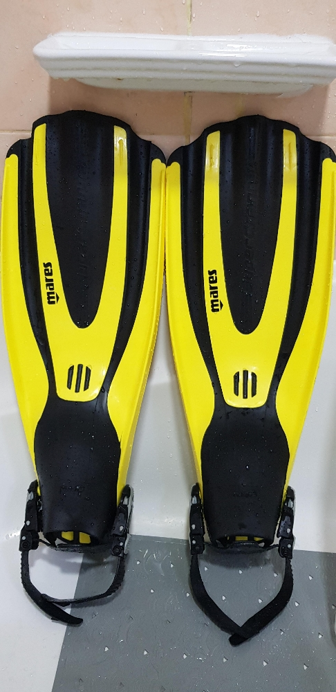 Mares Avanti Superchannel OH fins - 1