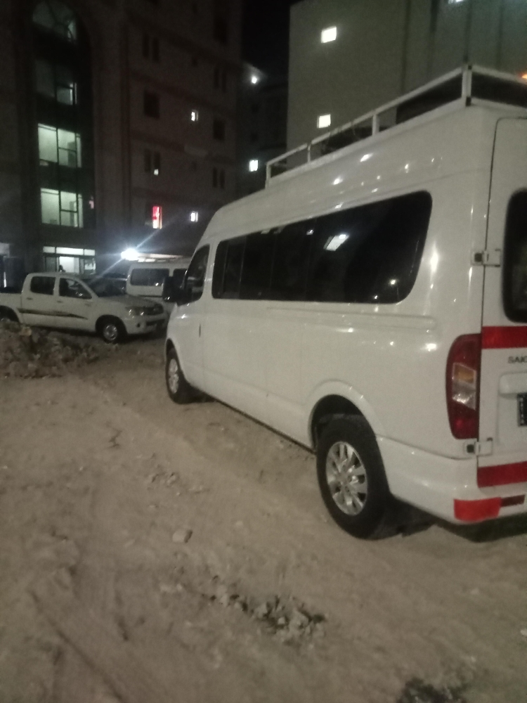 Very clean bus, air conditioner, - 3