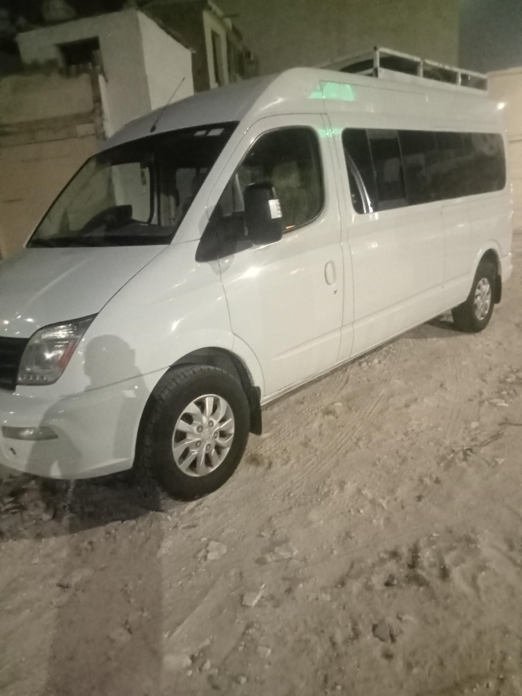 Very clean bus, air conditioner, - 1