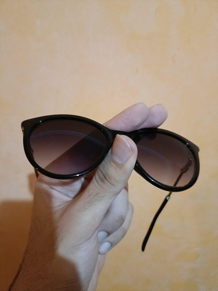 Multiple Women Items for Sale - 5