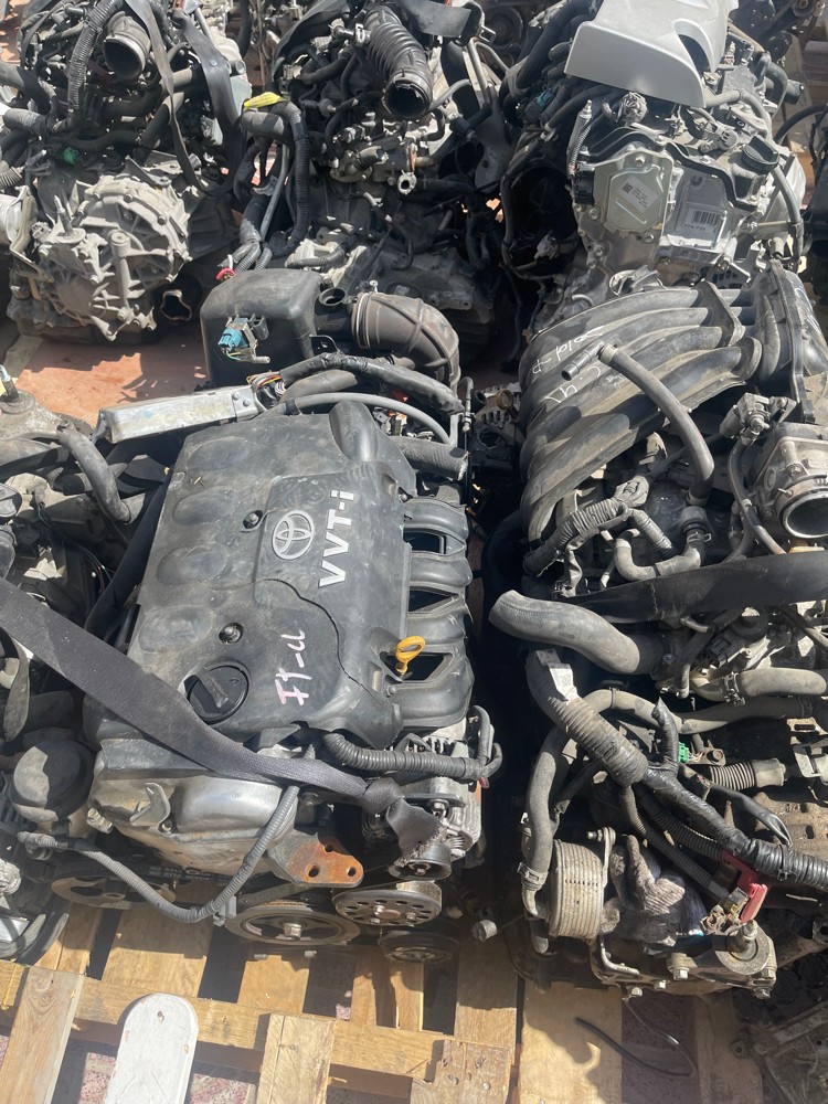 للبيع مكينة وجير كامري ٢٠١٢ وطالع - 1