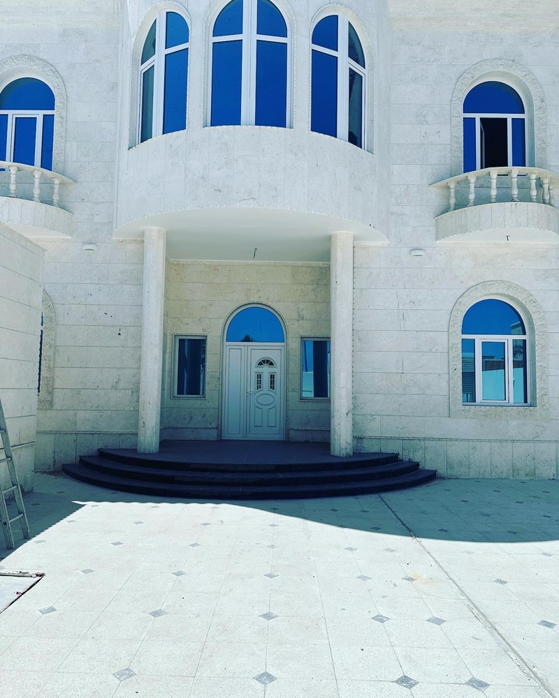 للبيع فيلا فاخرة بالدحيل 595 - 1
