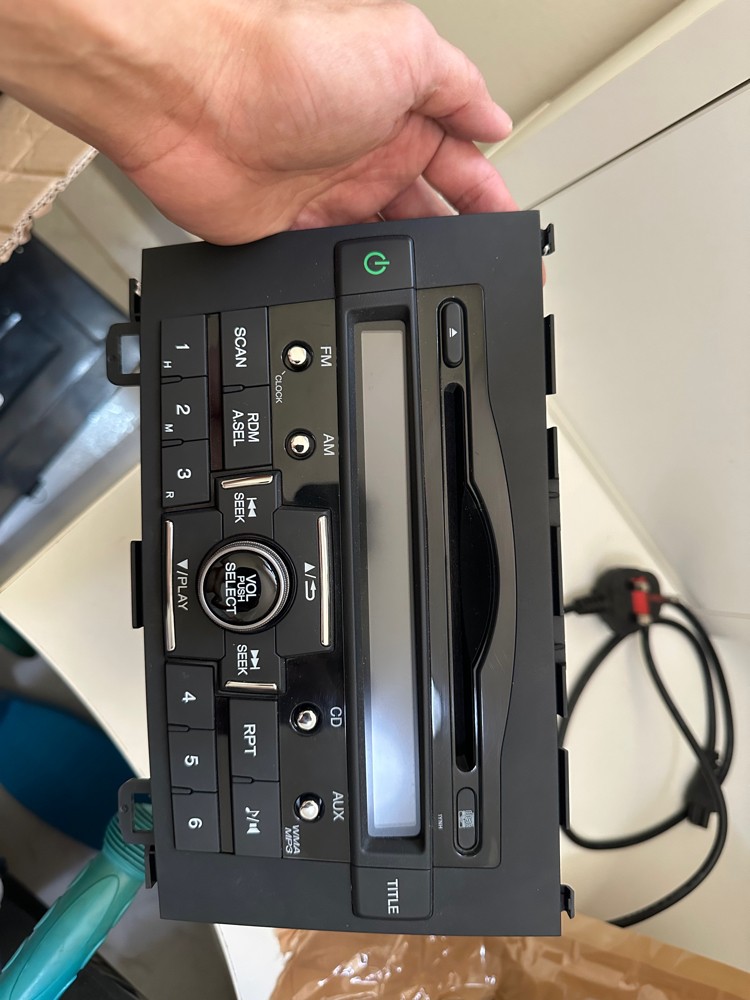 Honda crv stereo head unit - 1