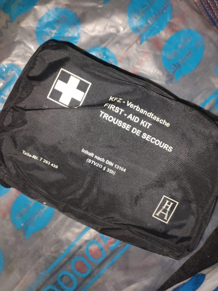 MINI COOPER FIRST AID KIT - 1