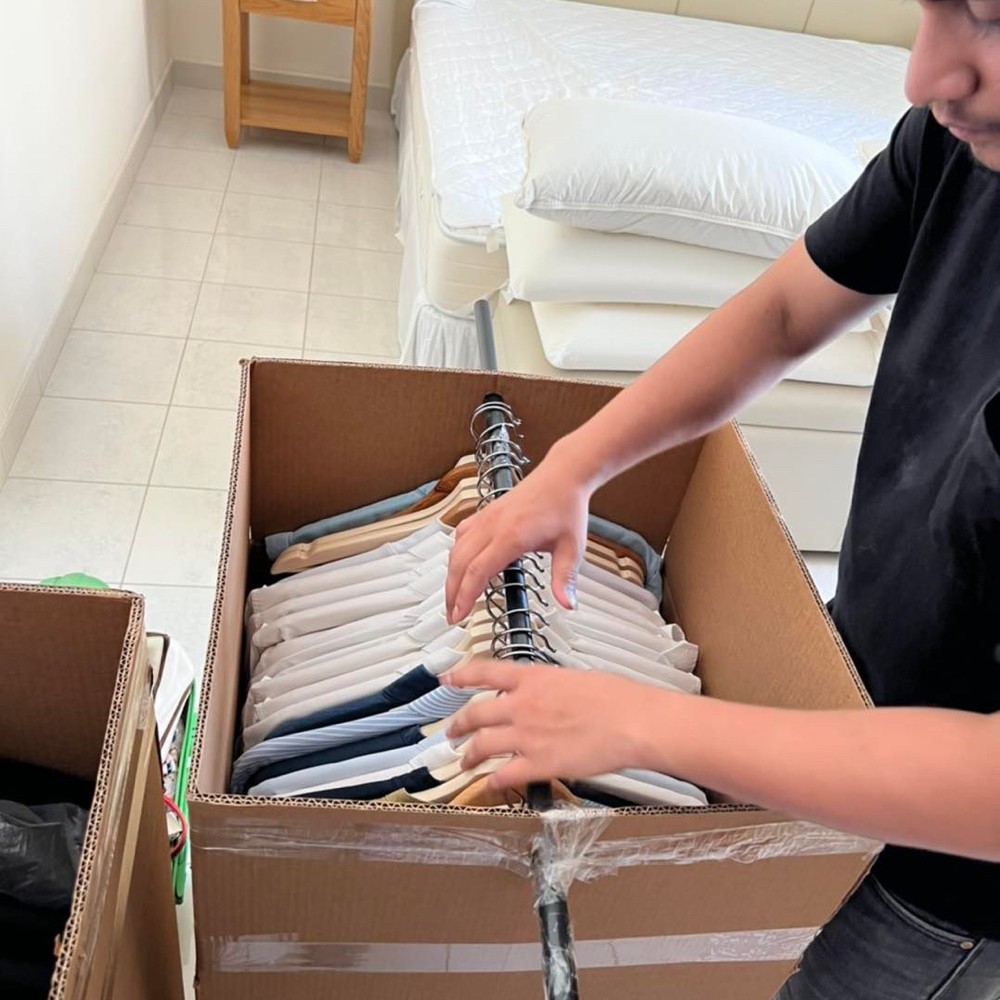 close truck moving company - 12