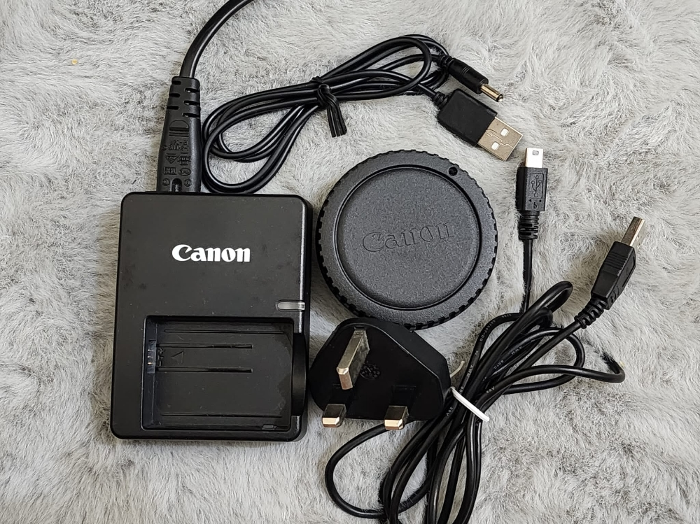 canon camera 500D - 2