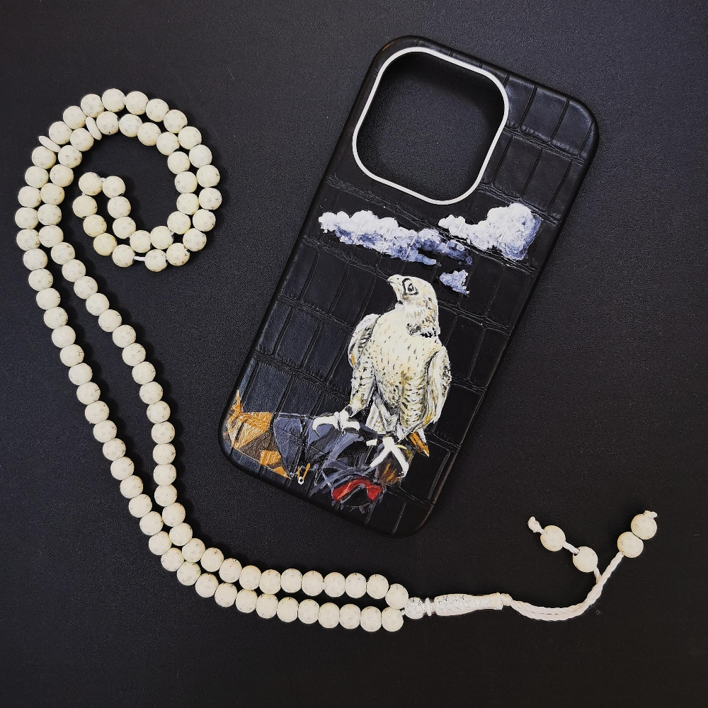 Drawing on leather cases - 9