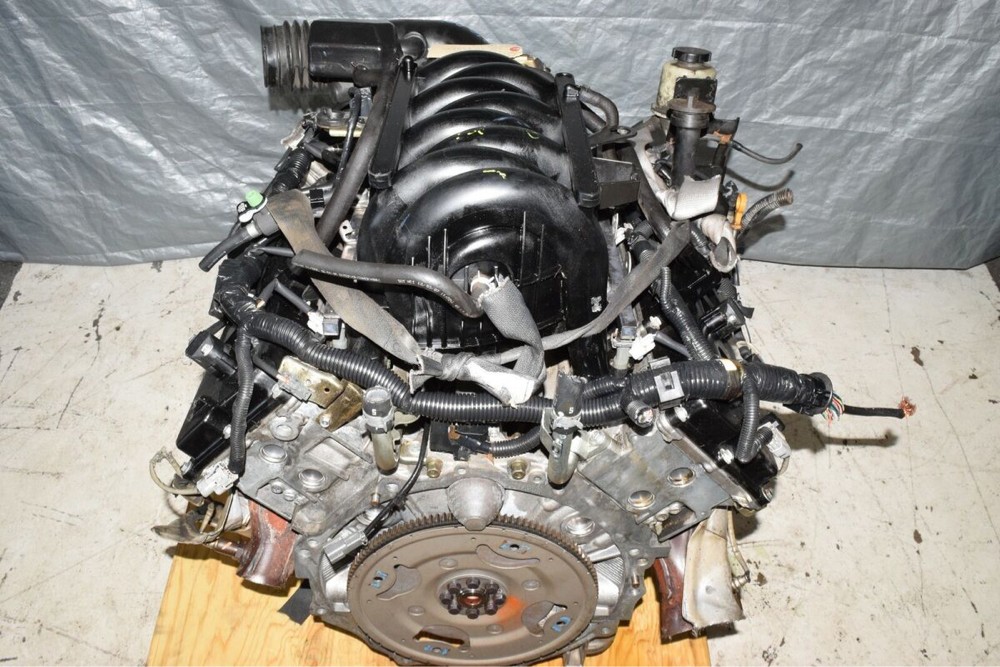 مكينة نيسان ب SE 320 - 1