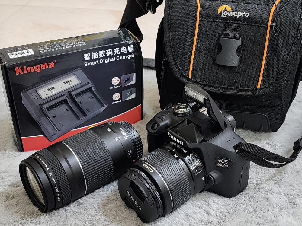 canon 2000D with 2 lenses - 1