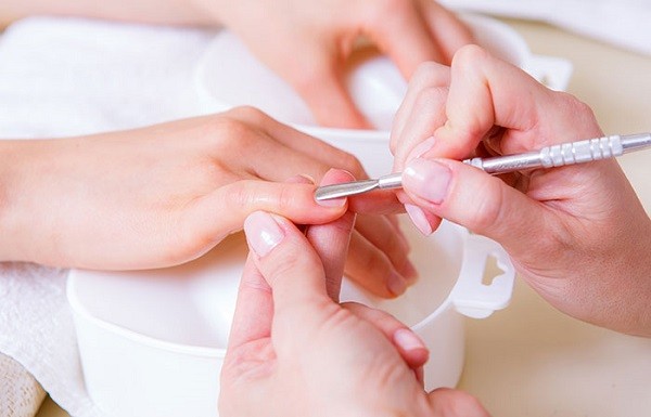 NAIL TECHNICIAN - 1