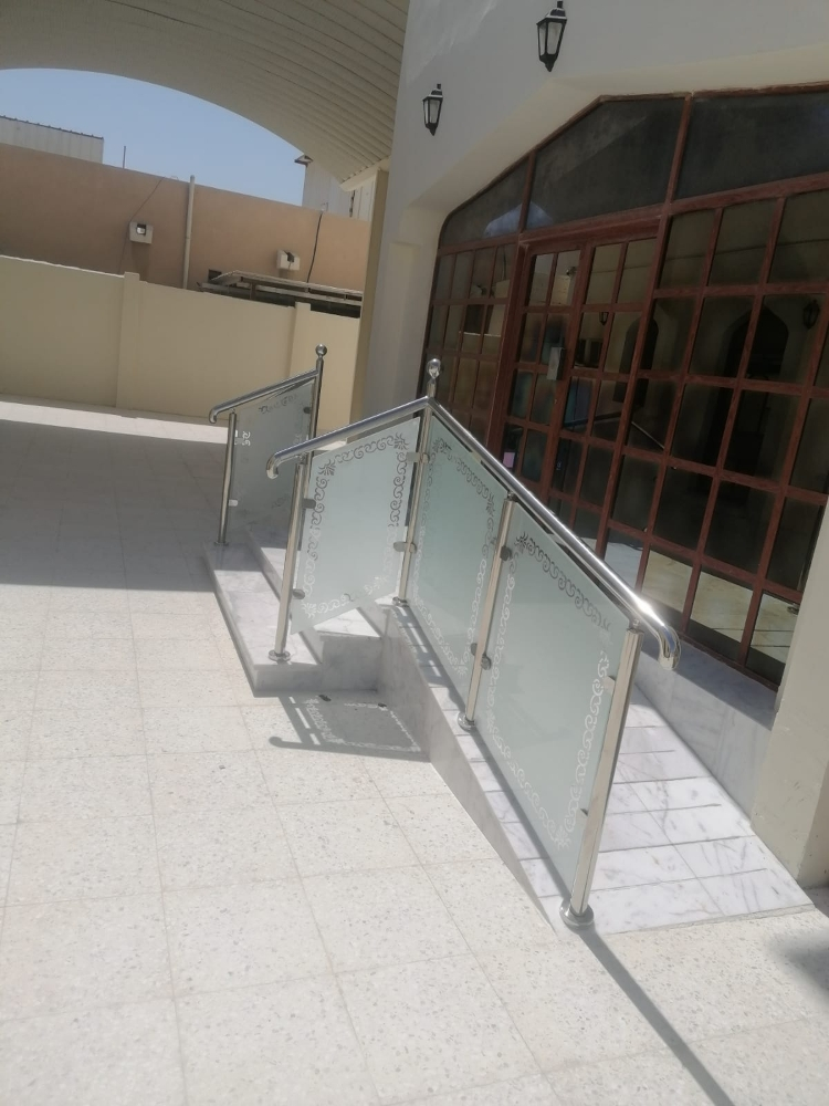staircase handrail with glass - 3