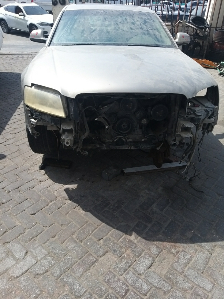 بيع قطع غيار مستعملة مرسيدس رنج - 2
