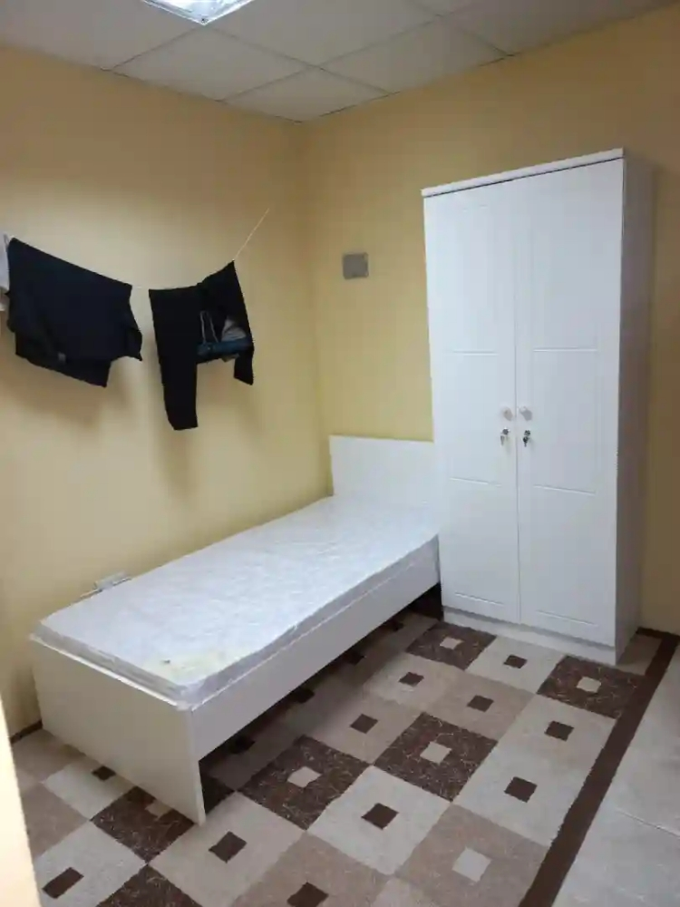 .Master bedroom set available - 15