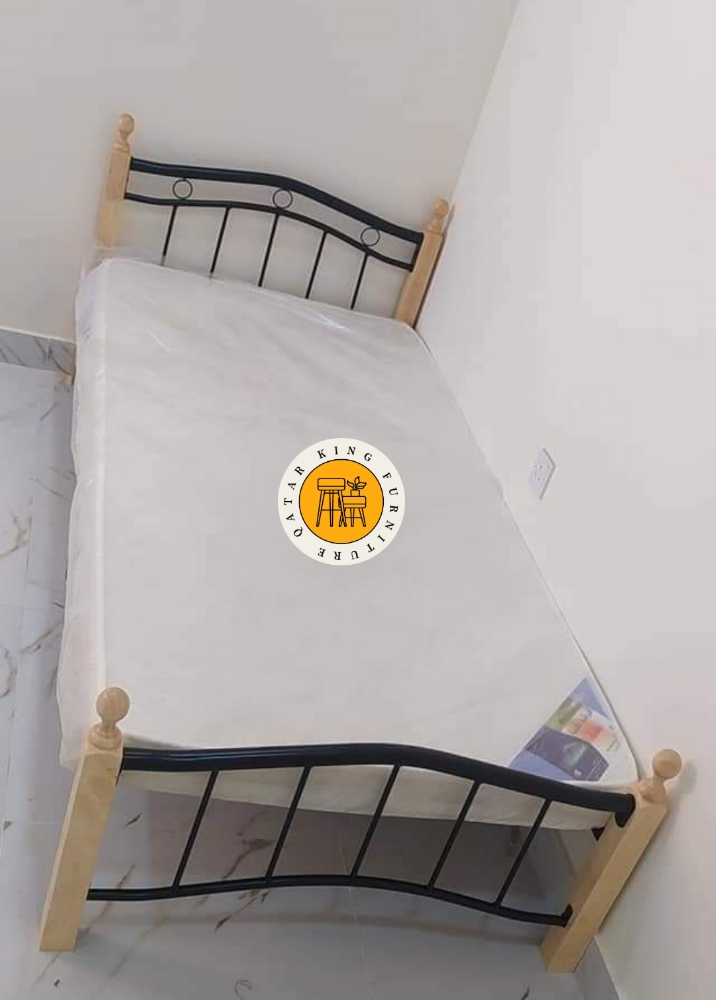 طقم غرفة نوم ومرتبة - 10