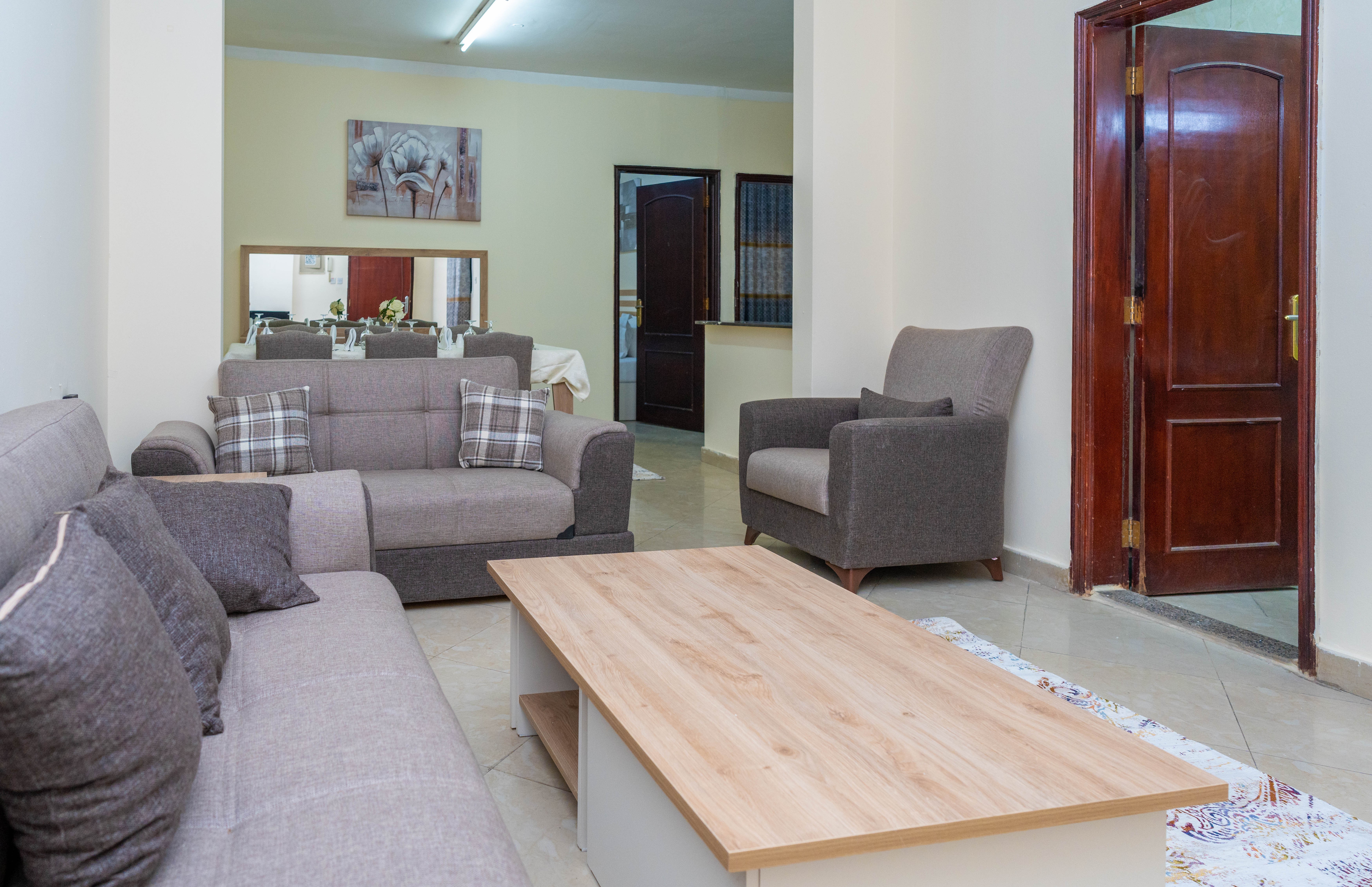 Lovely 2 BR Fully Furnished - 10