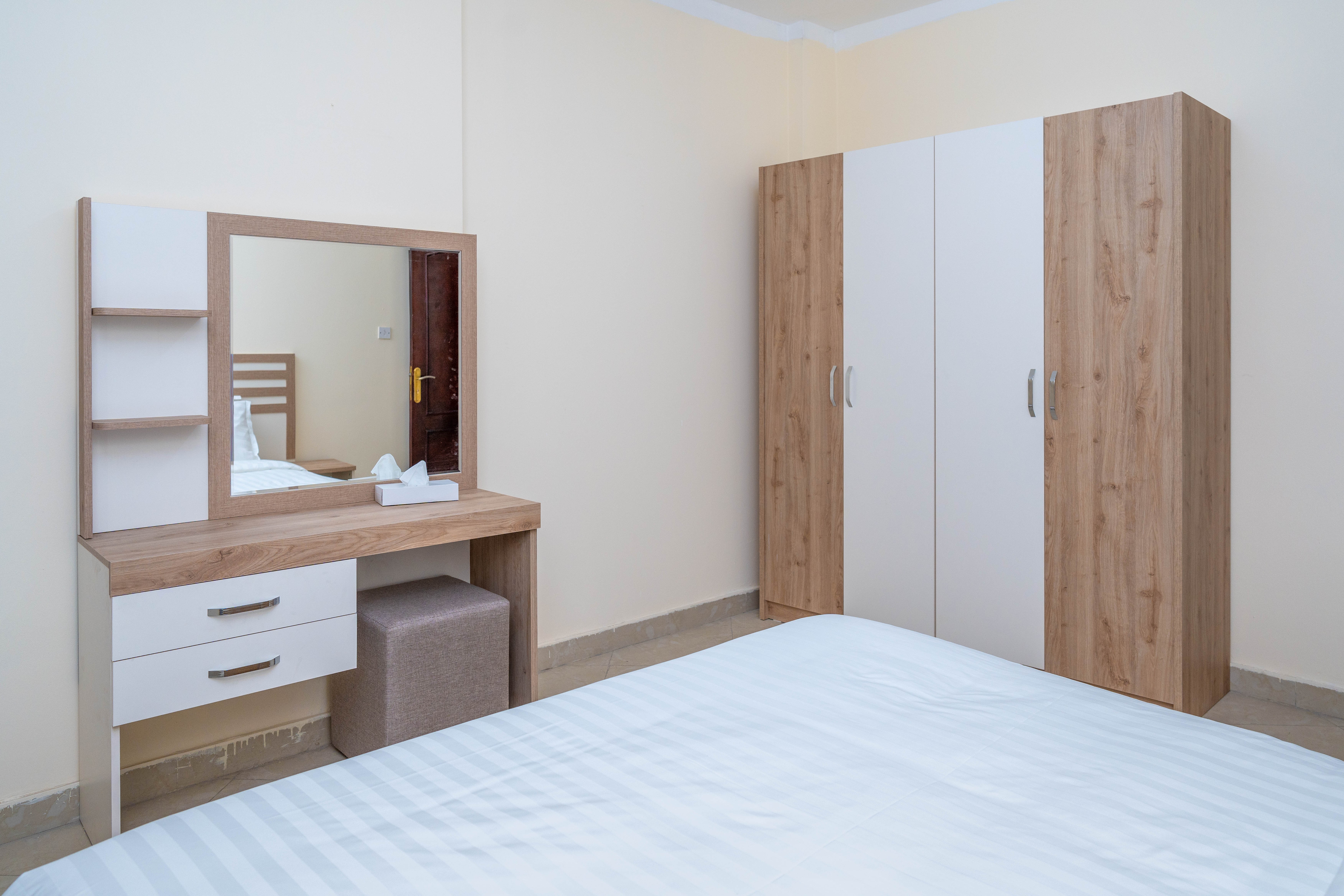 Lovely 2 BR Fully Furnished - 6