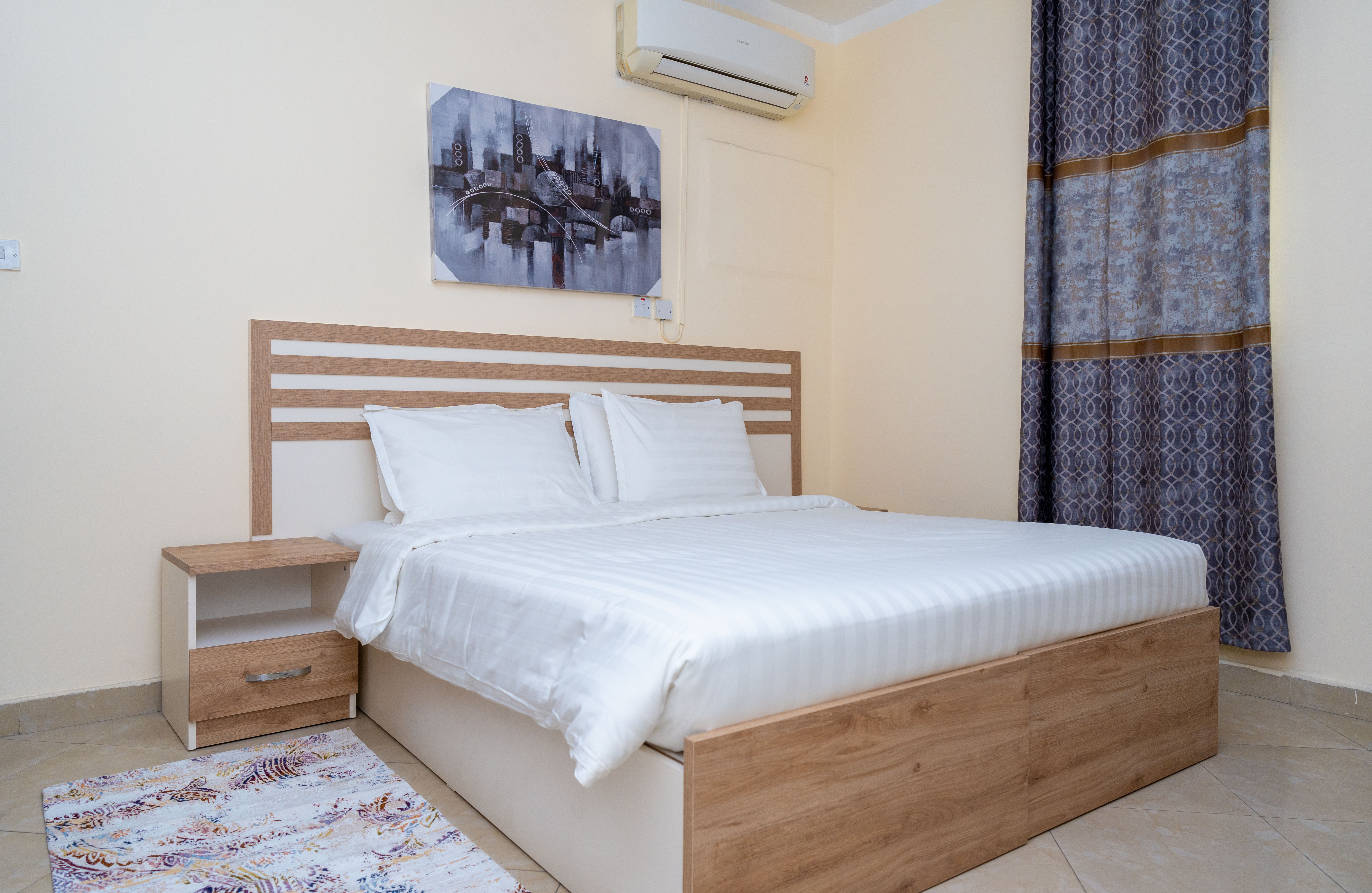 Lovely 2 BR Fully Furnished - 5