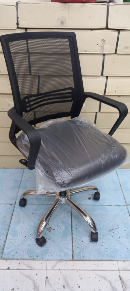 Office chair,& office table - 7